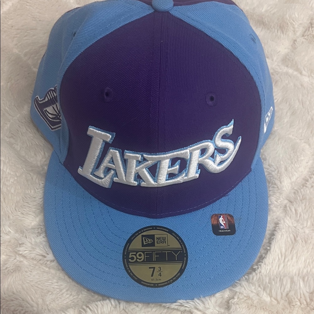 New Era Los Angeles Lakers 2021-22 City Edition 59FIFTY fitted hat.